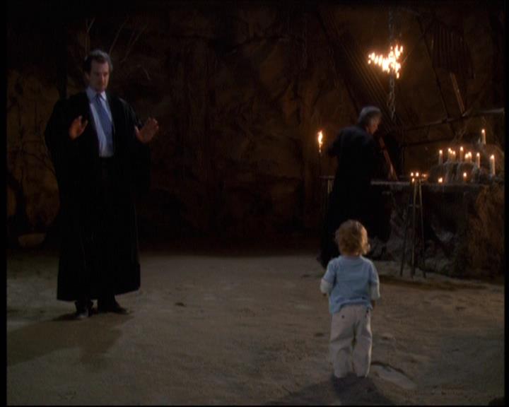 Charmed-Online-dot-net_623ItsABadBadBadBadWorldPart2-1474.jpg