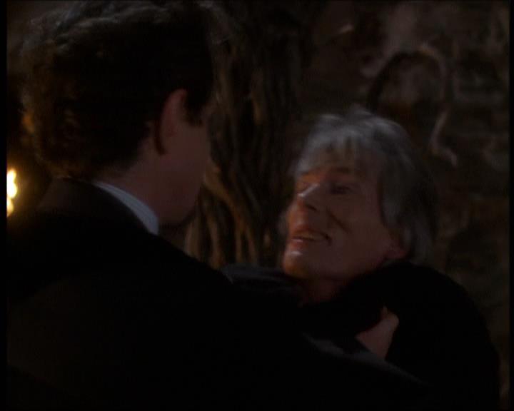 Charmed-Online-dot-net_623ItsABadBadBadBadWorldPart2-1492.jpg