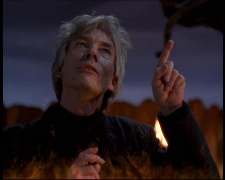 Charmed-Online-dot-net_623ItsABadBadBadBadWorldPart2-1549.jpg