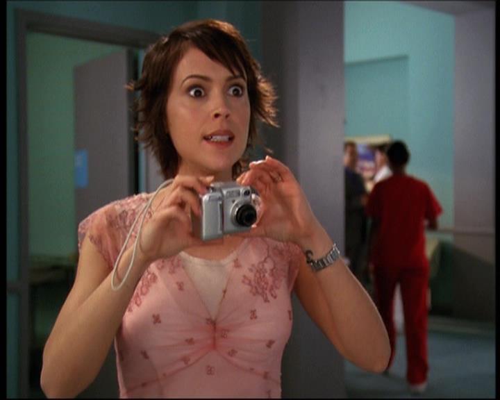 Charmed-Online-dot-net_623ItsABadBadBadBadWorldPart2-1619.jpg