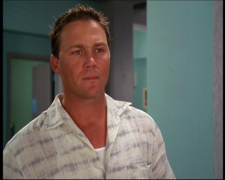Charmed-Online-dot-net_623ItsABadBadBadBadWorldPart2-1692.jpg