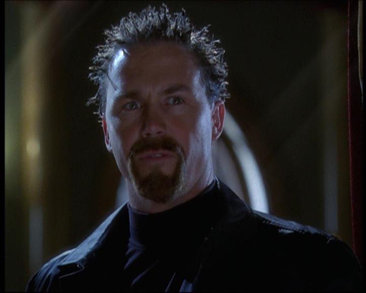 Charmed-Online-dot-net_623ItsABadBadBadBadWorldPart2-1740.jpg