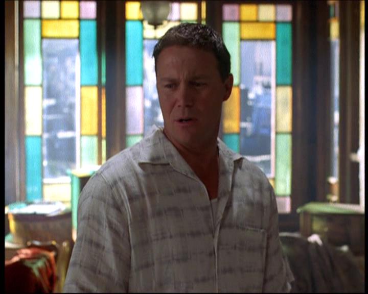 Charmed-Online-dot-net_623ItsABadBadBadBadWorldPart2-1914.jpg