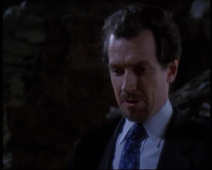 Charmed-Online-dot-net_623ItsABadBadBadBadWorldPart2-1966.jpg