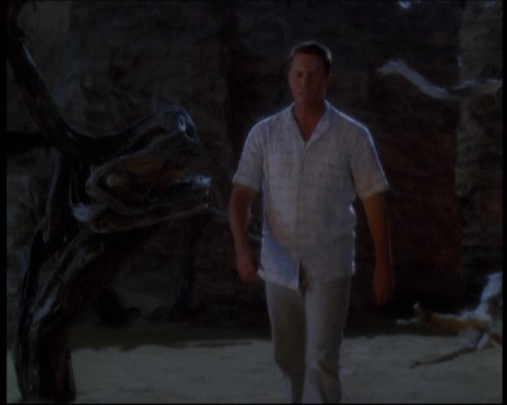 Charmed-Online-dot-net_623ItsABadBadBadBadWorldPart2-2021.jpg