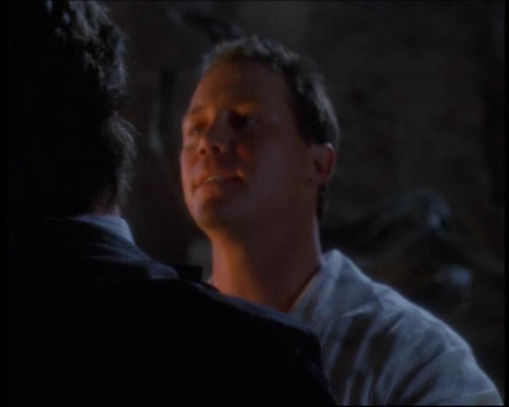 Charmed-Online-dot-net_623ItsABadBadBadBadWorldPart2-2029.jpg