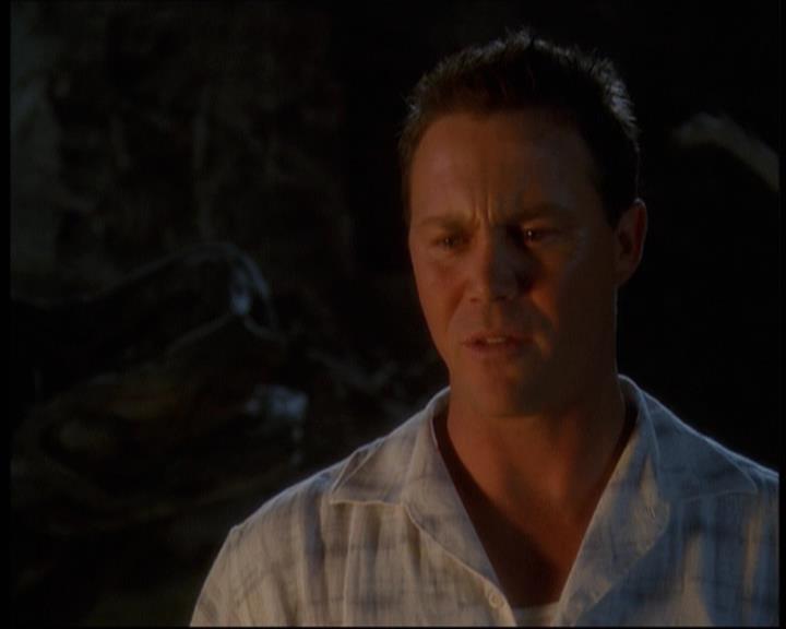 Charmed-Online-dot-net_623ItsABadBadBadBadWorldPart2-2061.jpg