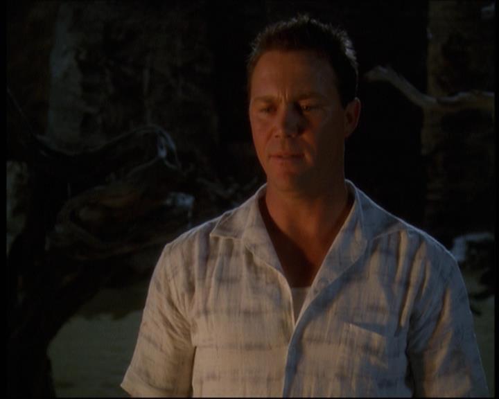 Charmed-Online-dot-net_623ItsABadBadBadBadWorldPart2-2073.jpg