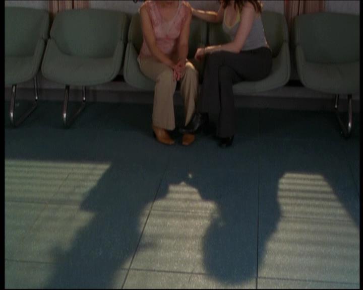 Charmed-Online-dot-net_623ItsABadBadBadBadWorldPart2-2085.jpg