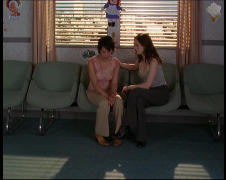 Charmed-Online-dot-net_623ItsABadBadBadBadWorldPart2-2088.jpg
