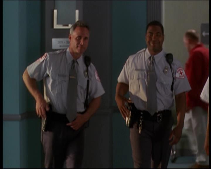 Charmed-Online-dot-net_623ItsABadBadBadBadWorldPart2-2133.jpg