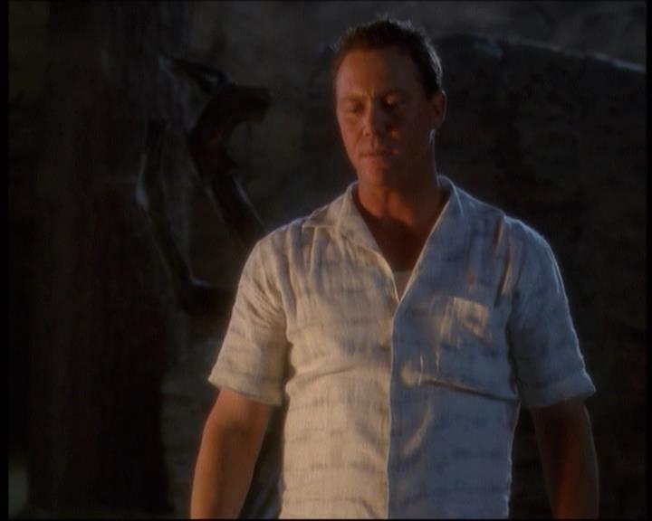 Charmed-Online-dot-net_623ItsABadBadBadBadWorldPart2-2185.jpg