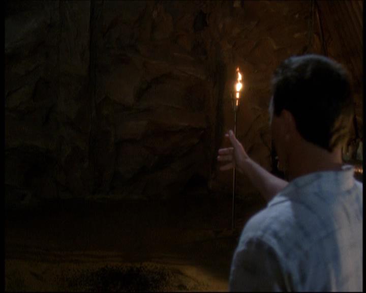 Charmed-Online-dot-net_623ItsABadBadBadBadWorldPart2-2209.jpg