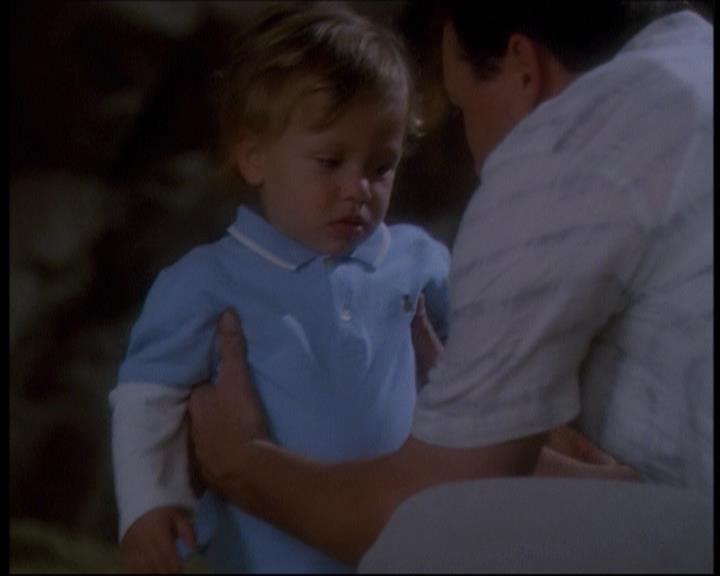 Charmed-Online-dot-net_623ItsABadBadBadBadWorldPart2-2223.jpg