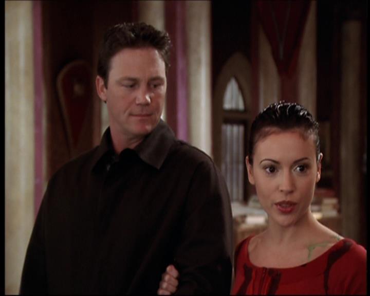 Charmed-Online-dot-712ExtremeHomeMakeoverWorldEdition0570.jpg