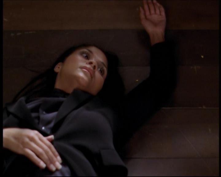 Charmed-Online-dot-712ExtremeHomeMakeoverWorldEdition1848.jpg Charmed-Online-dot-712ExtremeHomeMakeoverWorldEdition1848.jpg