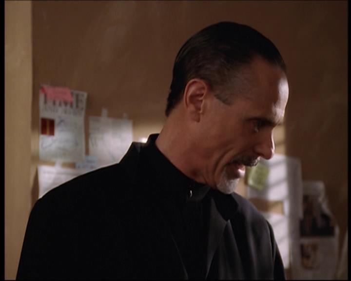 Charmed-Online-dot-712ExtremeHomeMakeoverWorldEdition1931.jpg Charmed-Online-dot-712ExtremeHomeMakeoverWorldEdition1931.jpg