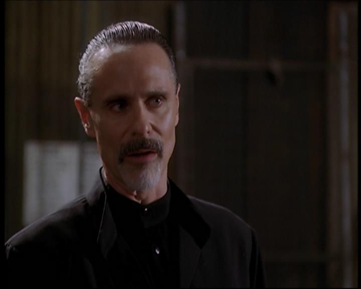 Charmed-Online-dot-712ExtremeHomeMakeoverWorldEdition2065.jpg Charmed-Online-dot-712ExtremeHomeMakeoverWorldEdition2065.jpg