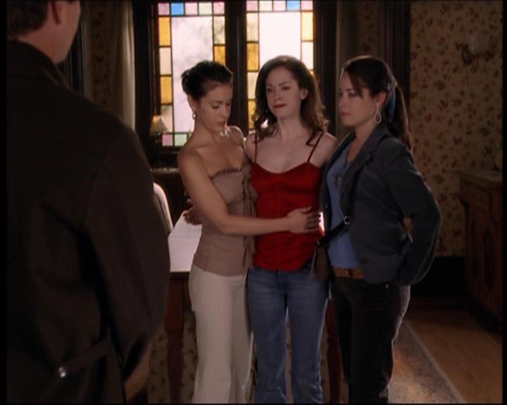 Charmed-Online-dot-712ExtremeHomeMakeoverWorldEdition2281.jpg Charmed-Online-dot-712ExtremeHomeMakeoverWorldEdition2281.jpg
