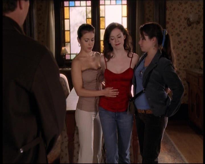 Charmed-Online-dot-712ExtremeHomeMakeoverWorldEdition2282.jpg Charmed-Online-dot-712ExtremeHomeMakeoverWorldEdition2282.jpg