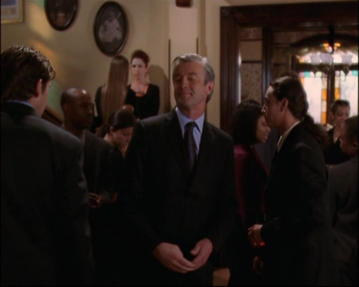 Charmed-Online_dot_net-8x01StillCharmedAndKicking0017.jpg
