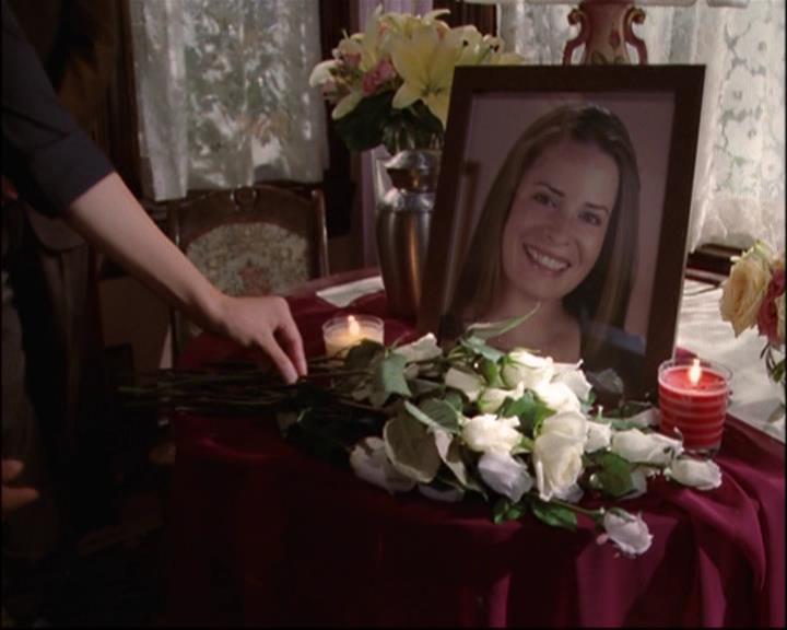 Charmed-Online_dot_net-8x01StillCharmedAndKicking0022.jpg Charmed-Online_dot_net-8x01StillCharmedAndKicking0022.jpg