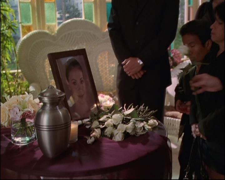Charmed-Online_dot_net-8x01StillCharmedAndKicking0033.jpg Charmed-Online_dot_net-8x01StillCharmedAndKicking0033.jpg