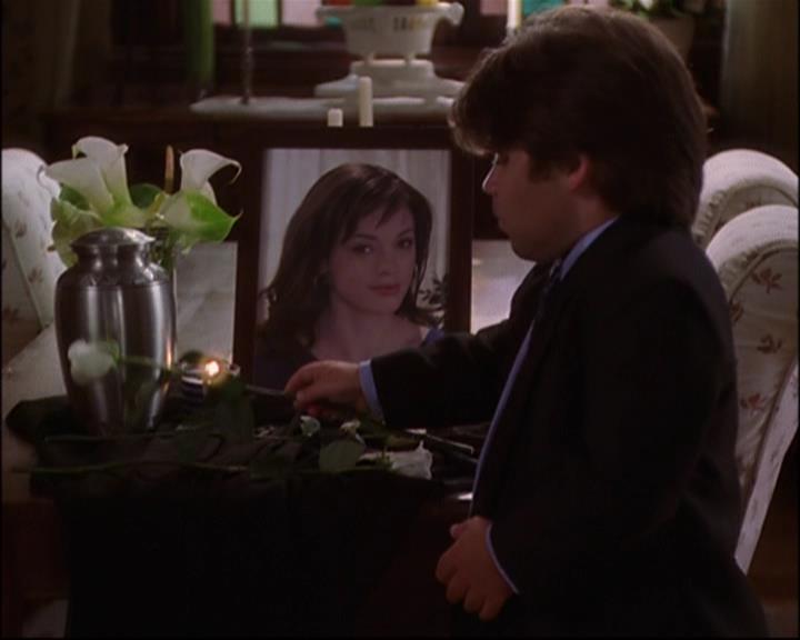Charmed-Online_dot_net-8x01StillCharmedAndKicking0040.jpg