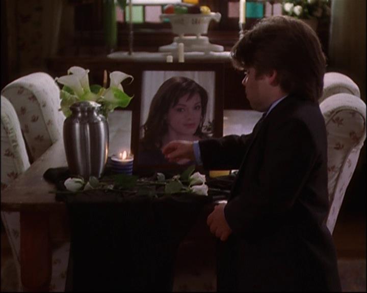 Charmed-Online_dot_net-8x01StillCharmedAndKicking0041.jpg
