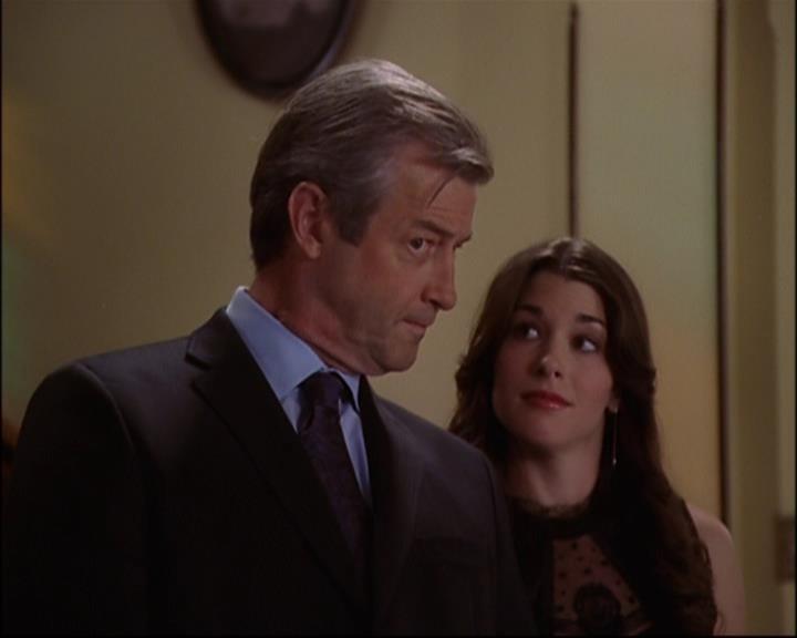 Charmed-Online_dot_net-8x01StillCharmedAndKicking0048.jpg Charmed-Online_dot_net-8x01StillCharmedAndKicking0048.jpg