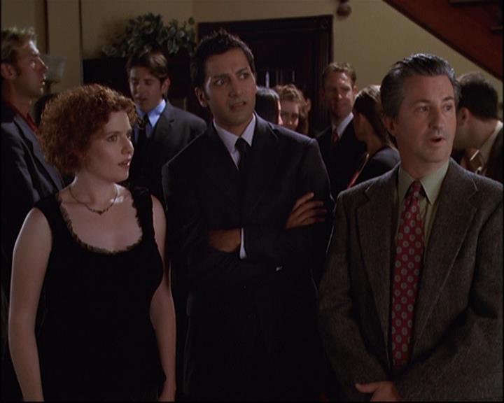 Charmed-Online_dot_net-8x01StillCharmedAndKicking0100.jpg Charmed-Online_dot_net-8x01StillCharmedAndKicking0100.jpg