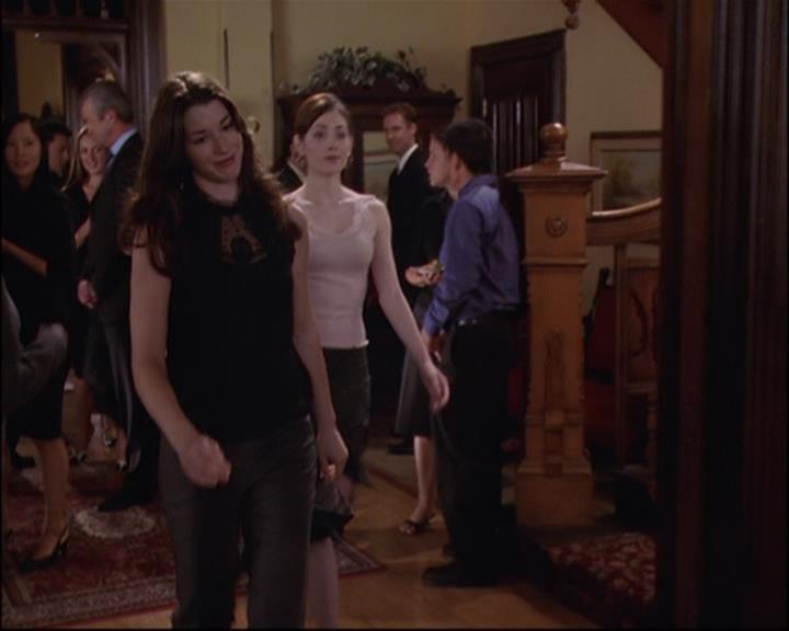 Charmed-Online_dot_net-8x01StillCharmedAndKicking0107.jpg Charmed-Online_dot_net-8x01StillCharmedAndKicking0107.jpg