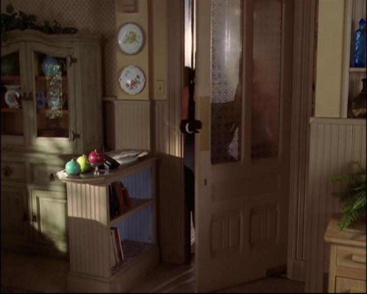 Charmed-Online_dot_net-8x01StillCharmedAndKicking0114.jpg Charmed-Online_dot_net-8x01StillCharmedAndKicking0114.jpg