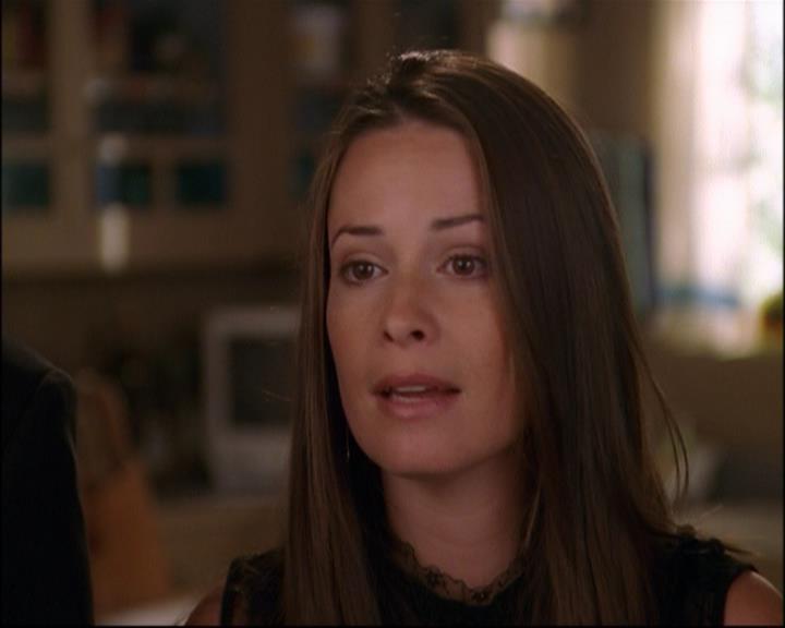 Charmed-Online_dot_net-8x01StillCharmedAndKicking0268.jpg Charmed-Online_dot_net-8x01StillCharmedAndKicking0268.jpg