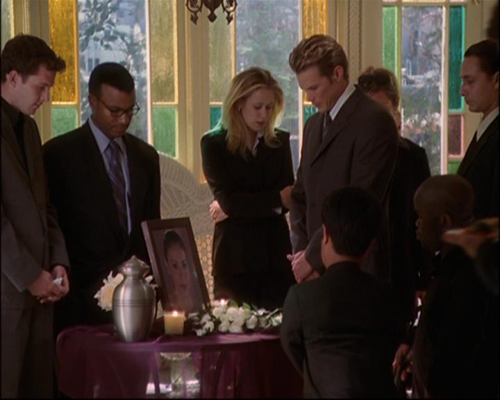 Charmed-Online_dot_net-8x01StillCharmedAndKicking0275.jpg