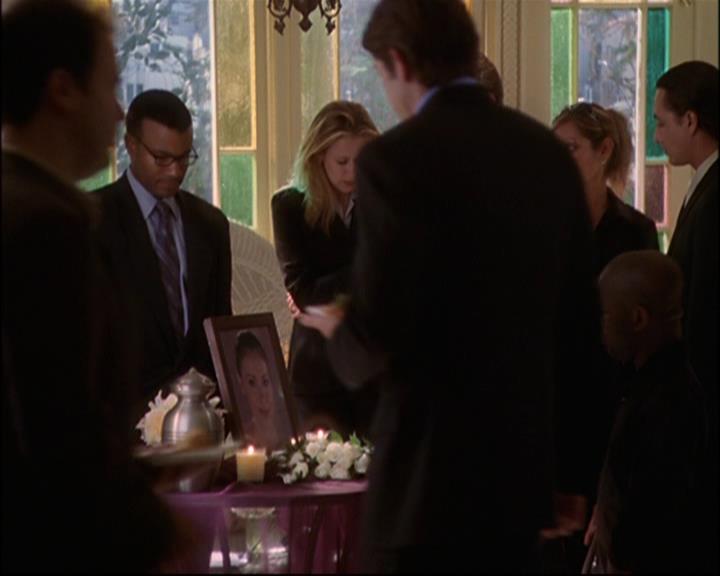Charmed-Online_dot_net-8x01StillCharmedAndKicking0276.jpg Charmed-Online_dot_net-8x01StillCharmedAndKicking0276.jpg