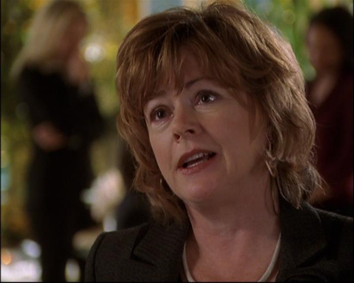 Charmed-Online_dot_net-8x01StillCharmedAndKicking0305.jpg Charmed-Online_dot_net-8x01StillCharmedAndKicking0305.jpg