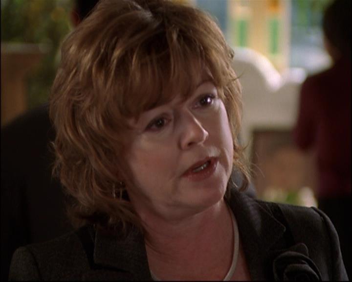 Charmed-Online_dot_net-8x01StillCharmedAndKicking0312.jpg Charmed-Online_dot_net-8x01StillCharmedAndKicking0312.jpg