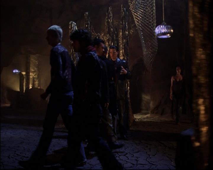 Charmed-Online_dot_net-8x01StillCharmedAndKicking0391.jpg