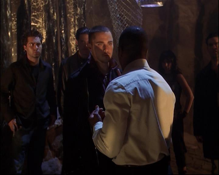 Charmed-Online_dot_net-8x01StillCharmedAndKicking0413.jpg