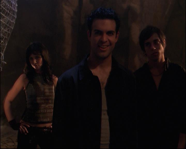 Charmed-Online_dot_net-8x01StillCharmedAndKicking0437.jpg Charmed-Online_dot_net-8x01StillCharmedAndKicking0437.jpg