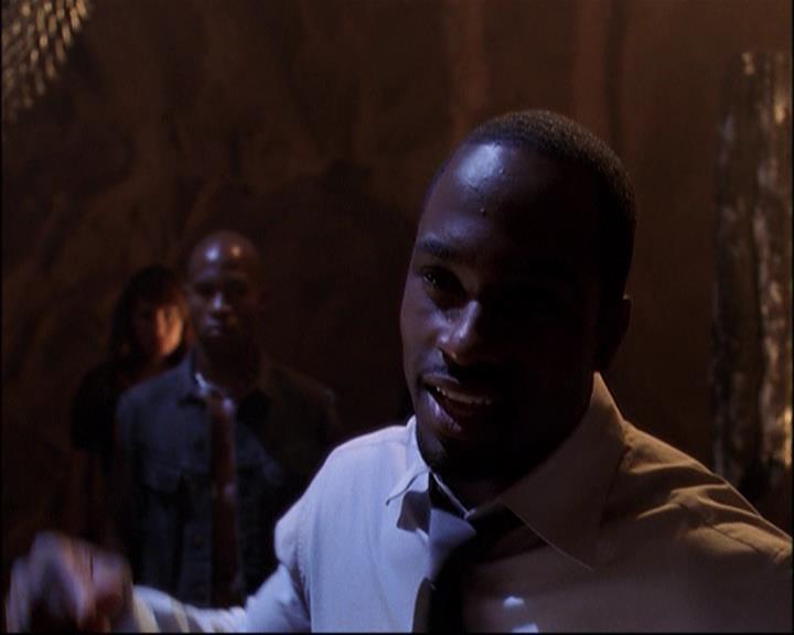 Charmed-Online_dot_net-8x01StillCharmedAndKicking0443.jpg