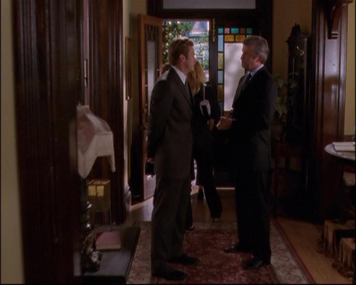 Charmed-Online_dot_net-8x01StillCharmedAndKicking0540.jpg