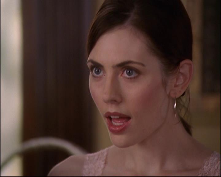 Charmed-Online_dot_net-8x01StillCharmedAndKicking0564.jpg Charmed-Online_dot_net-8x01StillCharmedAndKicking0564.jpg