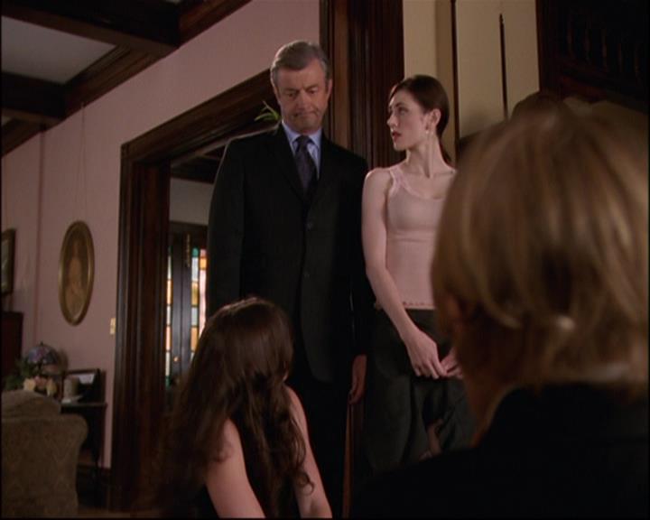 Charmed-Online_dot_net-8x01StillCharmedAndKicking0588.jpg Charmed-Online_dot_net-8x01StillCharmedAndKicking0588.jpg