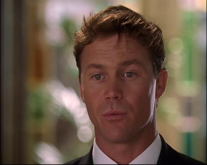 Charmed-Online_dot_net-8x01StillCharmedAndKicking0610.jpg Charmed-Online_dot_net-8x01StillCharmedAndKicking0610.jpg