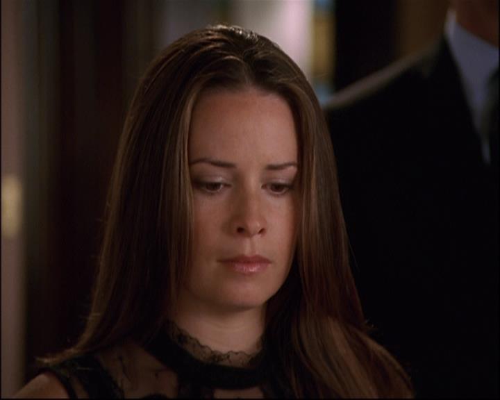 Charmed-Online_dot_net-8x01StillCharmedAndKicking0611.jpg Charmed-Online_dot_net-8x01StillCharmedAndKicking0611.jpg