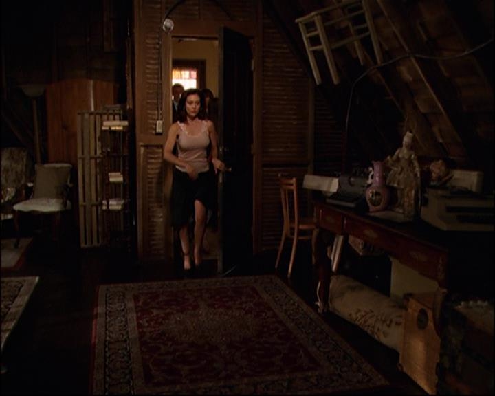 Charmed-Online_dot_net-8x01StillCharmedAndKicking0616.jpg Charmed-Online_dot_net-8x01StillCharmedAndKicking0616.jpg