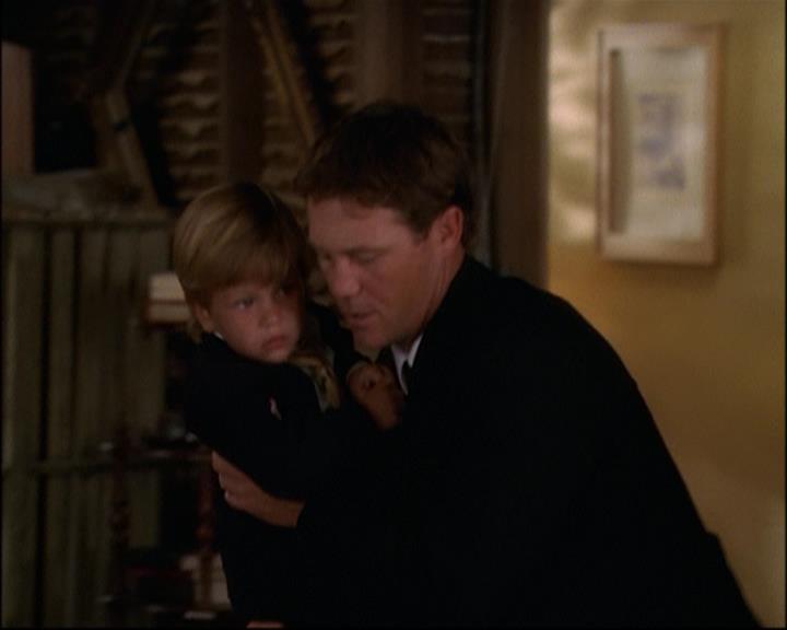 Charmed-Online_dot_net-8x01StillCharmedAndKicking0622.jpg Charmed-Online_dot_net-8x01StillCharmedAndKicking0622.jpg