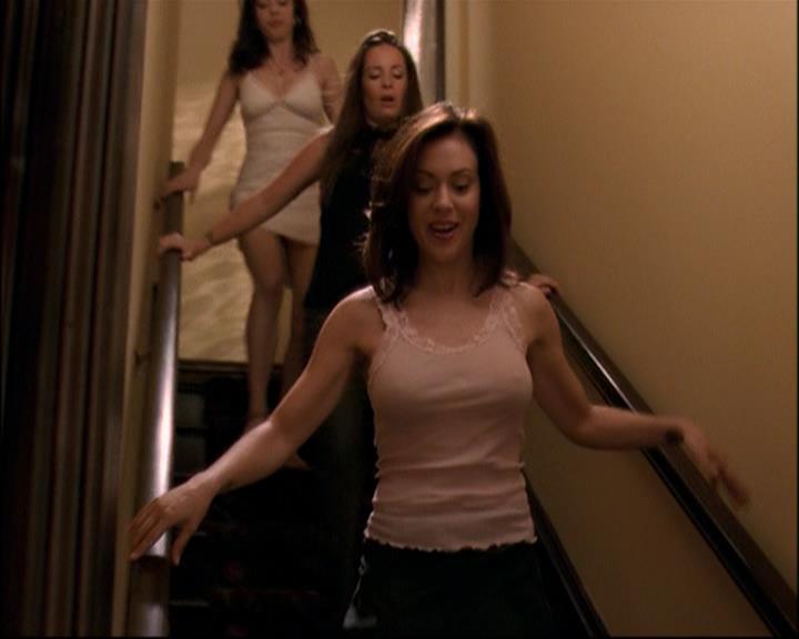 Charmed-Online_dot_net-8x01StillCharmedAndKicking0790.jpg Charmed-Online_dot_net-8x01StillCharmedAndKicking0790.jpg